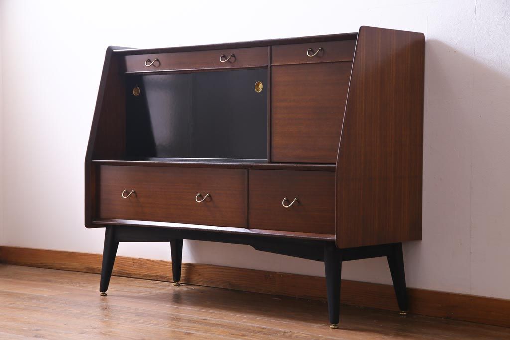 G-PLAN(ジープラン)　北欧スタイル家具　BBシリーズ　サイドボード(サイドキャビネット)(2)