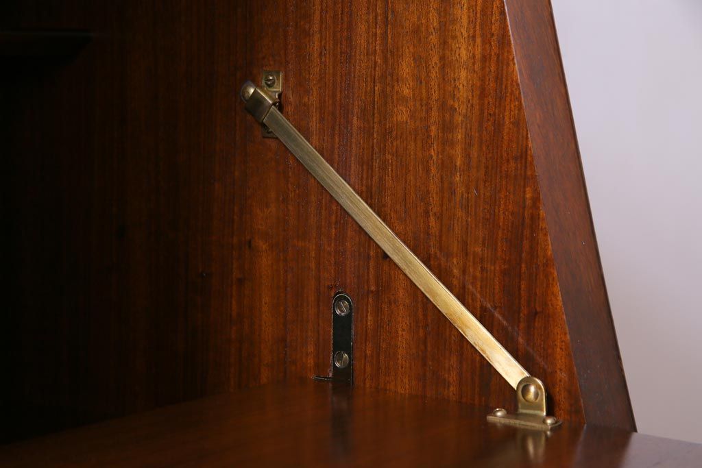 G-PLAN(ジープラン)　北欧スタイル家具　BBシリーズ　サイドボード(サイドキャビネット)(2)