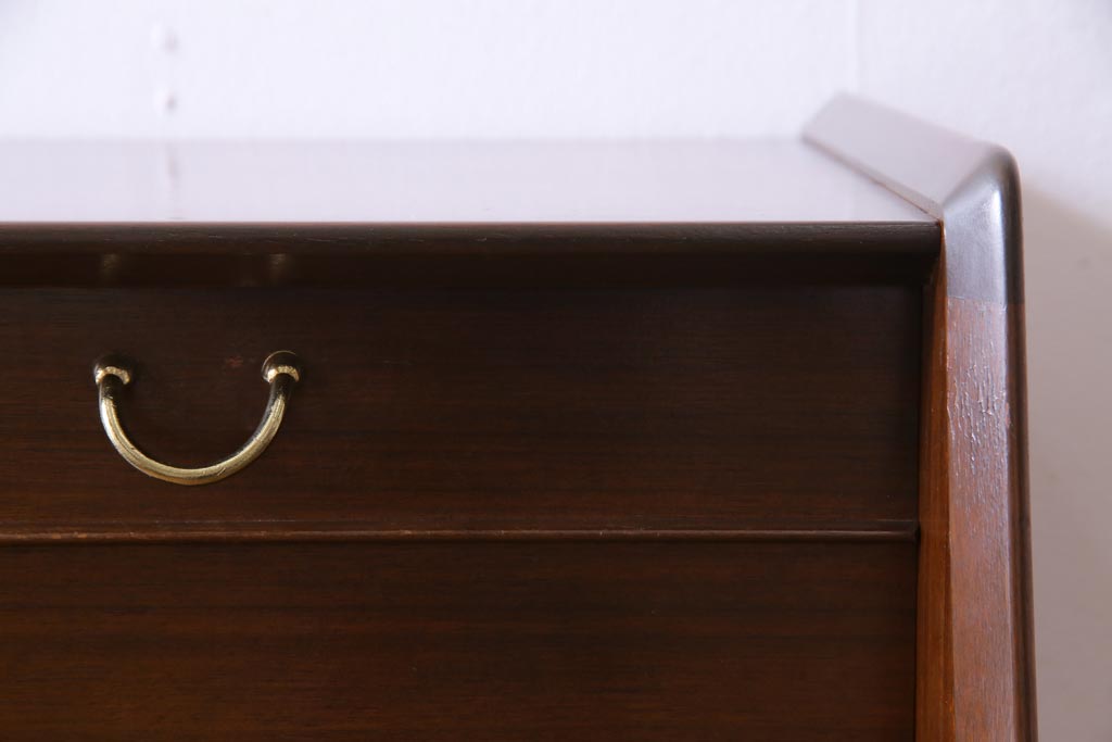 G-PLAN(ジープラン)　北欧スタイル家具　BBシリーズ　サイドボード(サイドキャビネット)(2)