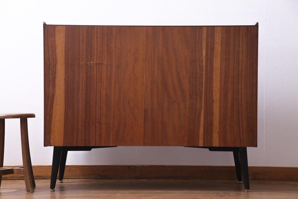 G-PLAN(ジープラン)　北欧スタイル家具　BBシリーズ　サイドボード(サイドキャビネット)(2)