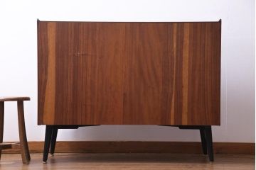 G-PLAN(ジープラン)　北欧スタイル家具　BBシリーズ　サイドボード(サイドキャビネット)(2)