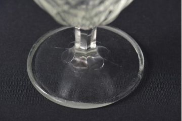 アンティーク雑貨　和製アンティーク　昭和初期の古いプレスガラス製コップ3個セット(グラス)