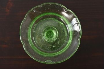 アンティーク雑貨　和製アンティーク　プレスガラス　ウランガラスのレトロな氷コップ2個セット