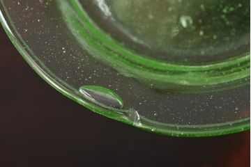 アンティーク雑貨　和製アンティーク　プレスガラス　ウランガラスのレトロな氷コップ2個セット