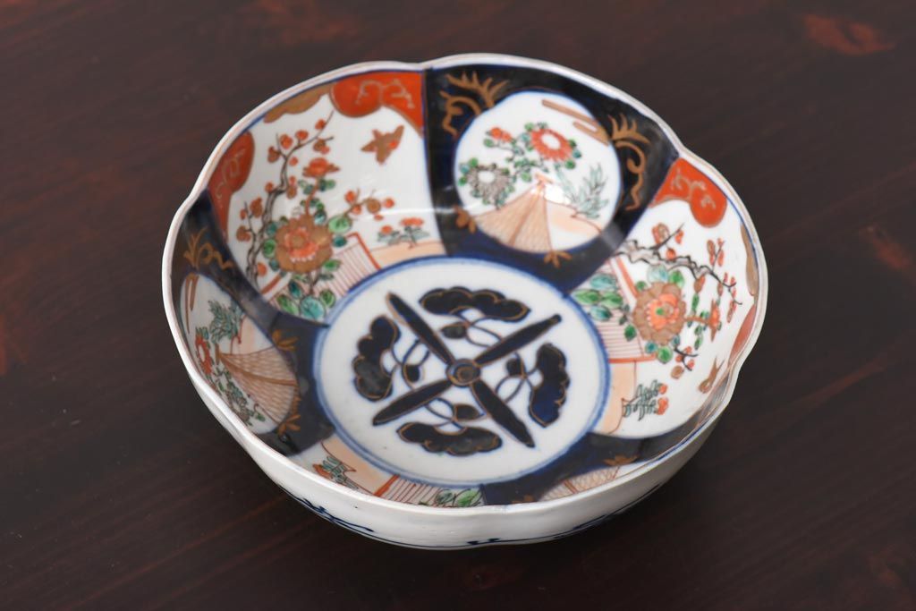 古民具・骨董　花鳥図　輪花　濃い色彩が目を引く明治期の色絵鉢(和食器)