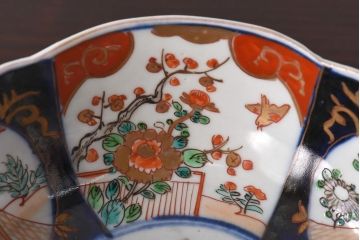 古民具・骨董　花鳥図　輪花　濃い色彩が目を引く明治期の色絵鉢(和食器)