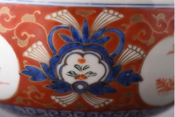 江戸期　大明成化年製　古伊万里　赤絵南蛮図染付　蓋茶碗2個セット(1)