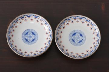 江戸期　大明成化年製　古伊万里　赤絵南蛮図染付　蓋茶碗2個セット(1)