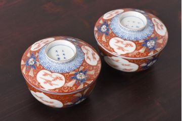 江戸期　大明成化年製　古伊万里　赤絵南蛮図染付　蓋茶碗2個セット(2)