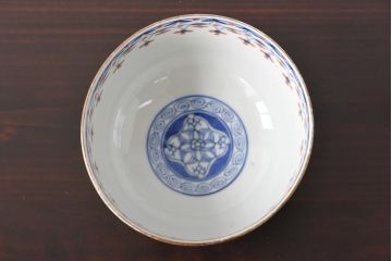 江戸期　大明成化年製　古伊万里　赤絵南蛮図染付　蓋茶碗2個セット(2)