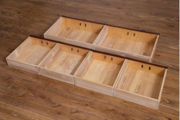 中古　伝統民芸　岩谷堂箪笥　特注品　すっきりと洗練された佇まいの茶棚(食器棚、茶箪笥)(定価約70万円)