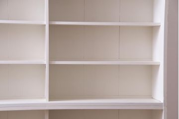 ペイント家具　シンプルで使い勝手の良い大正昭和期の2段重ね収納棚(飾り棚、本箱)