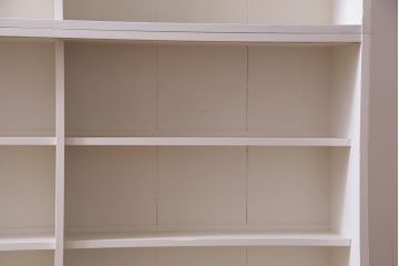 ペイント家具　シンプルで使い勝手の良い大正昭和期の2段重ね収納棚(飾り棚、本箱)