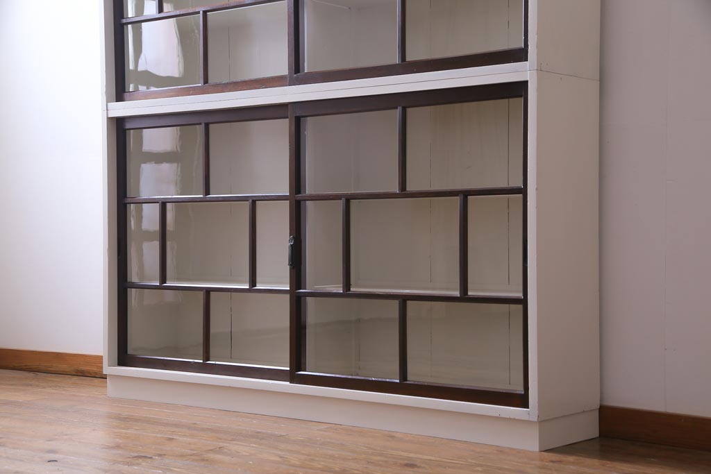 ペイント家具　シンプルで使い勝手の良い大正昭和期の2段重ね収納棚(飾り棚、本箱)