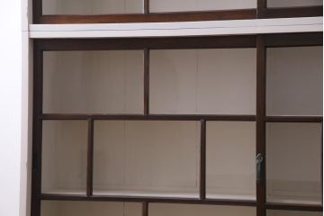 ペイント家具　シンプルで使い勝手の良い大正昭和期の2段重ね収納棚(飾り棚、本箱)
