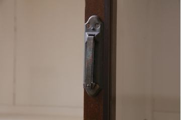 ペイント家具　シンプルで使い勝手の良い大正昭和期の2段重ね収納棚(飾り棚、本箱)