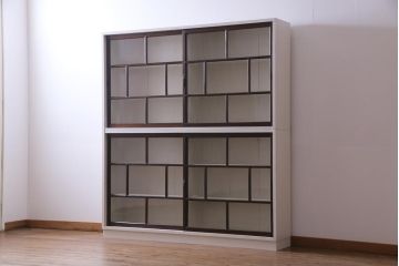 ペイント家具　シンプルで使い勝手の良い大正昭和期の2段重ね収納棚(飾り棚、本箱)