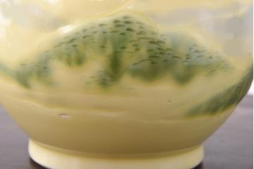 アンティーク雑貨　大正昭和初期　箱付き　平戸華窯　富士の図　淡い黄色が優しげな花瓶