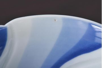 古民具・骨董　江戸期　成化年製　梅花　染付三色ねじり文蓋付茶碗2客セット(和食器)(2)