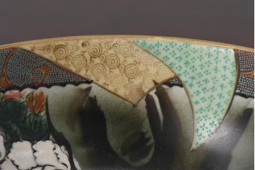 和製アンティーク　九谷焼　色絵　孔雀と牡丹の図　緻密な模様が目を引く鉢(和食器)(2)