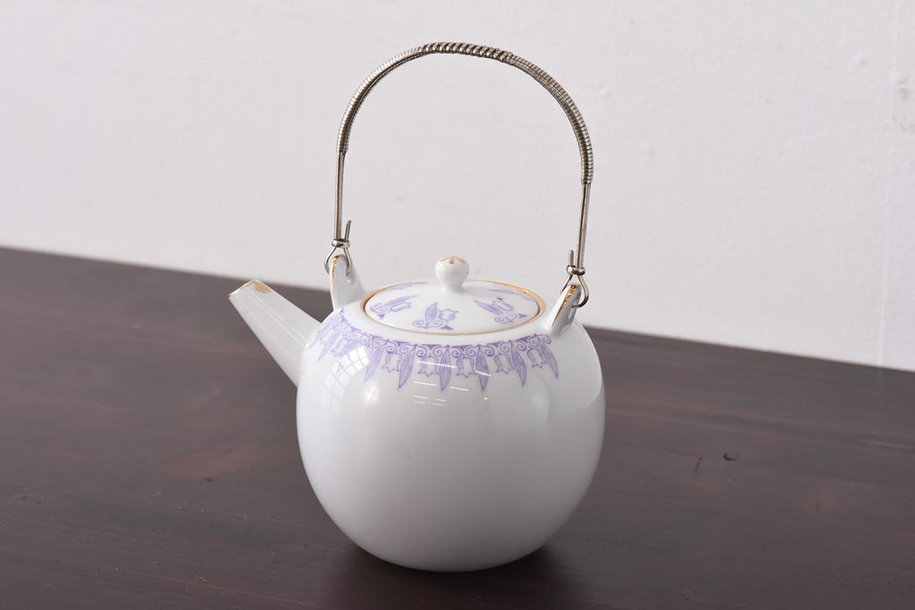 オールドメイトー(名陶硬質磁器・名古屋製陶所)　モダンなデザインが目を惹くティーポット(急須)