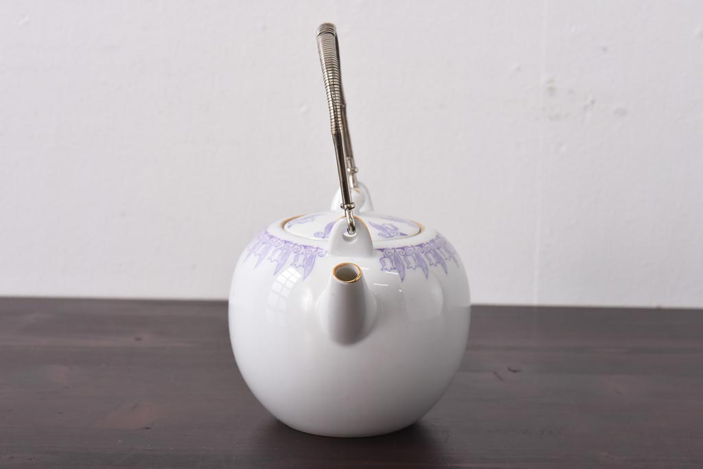 オールドメイトー(名陶硬質磁器・名古屋製陶所)　モダンなデザインが目を惹くティーポット(急須)