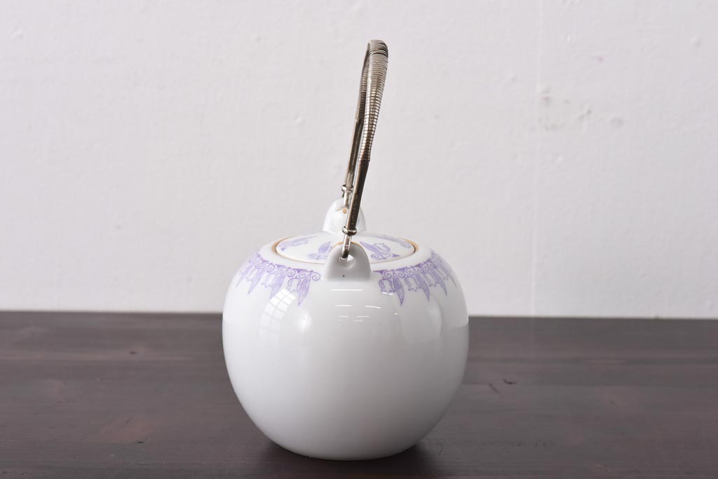 オールドメイトー(名陶硬質磁器・名古屋製陶所)　モダンなデザインが目を惹くティーポット(急須)