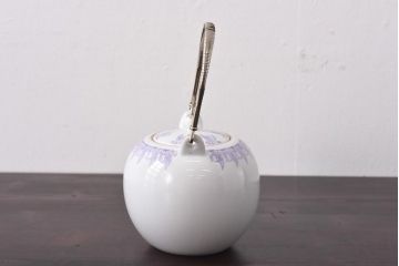 オールドメイトー(名陶硬質磁器・名古屋製陶所)　モダンなデザインが目を惹くティーポット(急須)