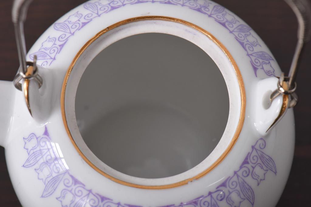 オールドメイトー(名陶硬質磁器・名古屋製陶所)　モダンなデザインが目を惹くティーポット(急須)