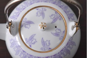 オールドメイトー(名陶硬質磁器・名古屋製陶所)　モダンなデザインが目を惹くティーポット(急須)