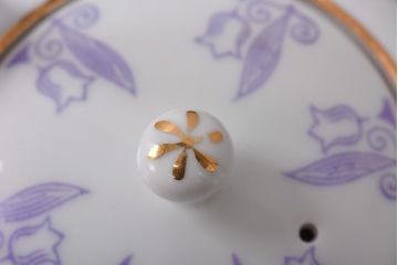 オールドメイトー(名陶硬質磁器・名古屋製陶所)　モダンなデザインが目を惹くティーポット(急須)