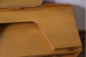 ヴィンテージ家具　北欧ビンテージ　G-PLAN(ジープラン)　Brandon(ブランドン)　オーク材　個性的な引手のドレッサー(化粧台、チェスト、鏡台、引き出し)(R-034763)