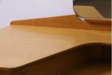 ヴィンテージ家具　北欧ビンテージ　G-PLAN(ジープラン)　Brandon(ブランドン)　オーク材　個性的な引手のドレッサー(化粧台、チェスト、鏡台、引き出し)(R-034763)