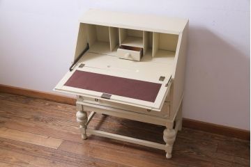 アンティーク家具　イギリスアンティーク　フレンチナチュラルに似合う当店ペイントのライティングビューロー(ワークデスク、在宅ワーク、在宅用)