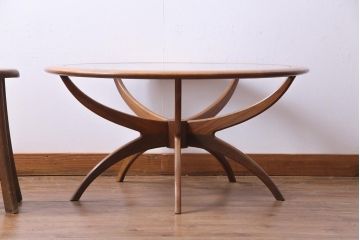 ヴィンテージ家具　北欧ビンテージ　G-plan(ジープラン)　チーク材　スタイリッシュな存在感を放つスパイダーコーヒーテーブル(センターテーブル)(1)
