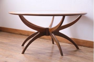 ヴィンテージ家具　北欧ビンテージ　G-plan(ジープラン)　チーク材　スタイリッシュな存在感を放つスパイダーコーヒーテーブル(センターテーブル)(1)