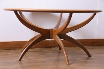 ヴィンテージ家具　北欧ビンテージ　G-plan(ジープラン)　チーク材　スタイリッシュな存在感を放つスパイダーコーヒーテーブル(センターテーブル)(1)