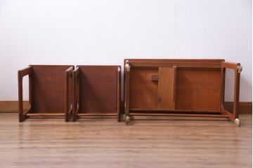 ヴィンテージ家具　北欧ビンテージ　McIntosh(マッキントッシュ)　拡張天板付き!多機能なチーク材製ネストテーブル(エクステンションテーブル)