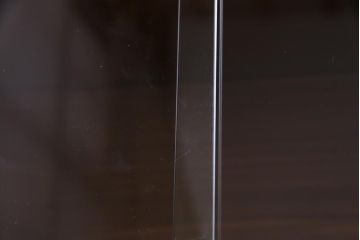 ヴィンテージ家具　北欧ビンテージ　チーク材　ガラス戸の脚付サイドボード(キャビネット、収納棚、戸棚)