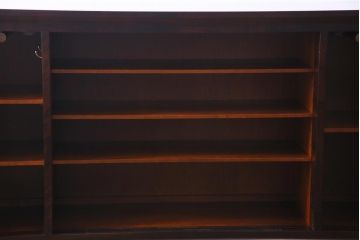 中古　北海道民芸家具　OM175　シックなデザインの脚付き玄関棚(サイドボード、下駄箱、戸棚)(定価約29万円)