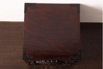 中古　民芸家具　花型の装飾金具が目を引く小箪笥(掛硯型、懸硯型、船箪笥、舟箪笥、小引き出し)
