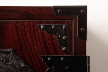 中古　民芸家具　花型の装飾金具が目を引く小箪笥(掛硯型、懸硯型、船箪笥、舟箪笥、小引き出し)