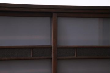 ラフジュ工房オリジナル　建具リメイク　引き出し付き　レトロなガラス入りの戸棚(収納棚、サイドボード)