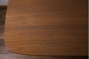 ヴィンテージ家具　G-PLAN(ジープラン)　北欧ビンテージ　BBシリーズ　スタイリッシュなデザインのバタフライテーブル(ダイニングテーブル)