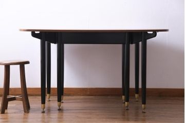 ヴィンテージ家具　G-PLAN(ジープラン)　北欧ビンテージ　BBシリーズ　スタイリッシュなデザインのバタフライテーブル(ダイニングテーブル)