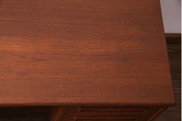 ヴィンテージ家具　北欧ビンテージ　デンマーク製　チーク材　お洒落な空間づくりにぴったりなパートナーデスク(対面式机、在宅ワーク、在宅用両袖机、在宅ワーク、在宅用作業台、デスク)