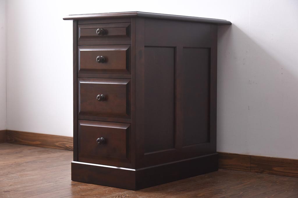 ビンテージ　民芸家具　シックな佇まいが魅力的なサイドチェスト(サイドテーブル、引き出し)