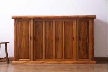 中古　民芸家具　屋久杉　堂々たる佇まいが目を引く収納棚(サイドボード、下駄箱)(定価約200万円)
