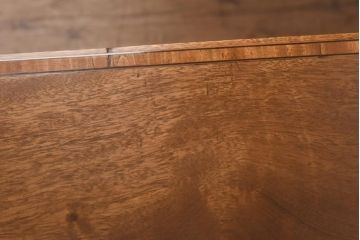 アンティーク家具　イギリスアンティーク　ウォールナット材　なめらかな木味が美しいバタフライテーブル(ドロップリーフテーブル、カフェテーブル)