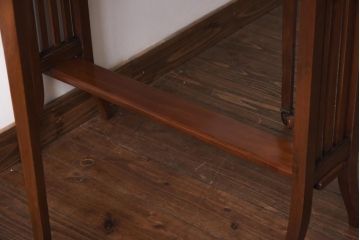アンティーク家具　イギリスアンティーク　ウォールナット材　なめらかな木味が美しいバタフライテーブル(ドロップリーフテーブル、カフェテーブル)